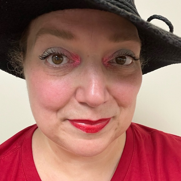 Meet your Posher, Christina - Picture 4 of 5